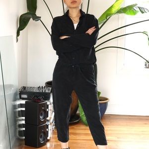 🍸Super Silky Aritzia jumpsuit 🍸